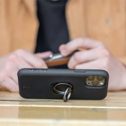 Quad Lock Phone Ring / Stand -Quad Lock Case Shop SCA 653991 02 hi res